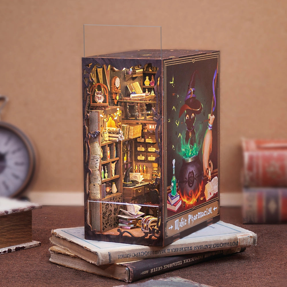Magic Pharmacist with Dust Cover - DIY Book Nook Kit