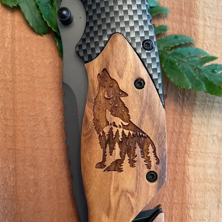 Sitting Wolf Knife