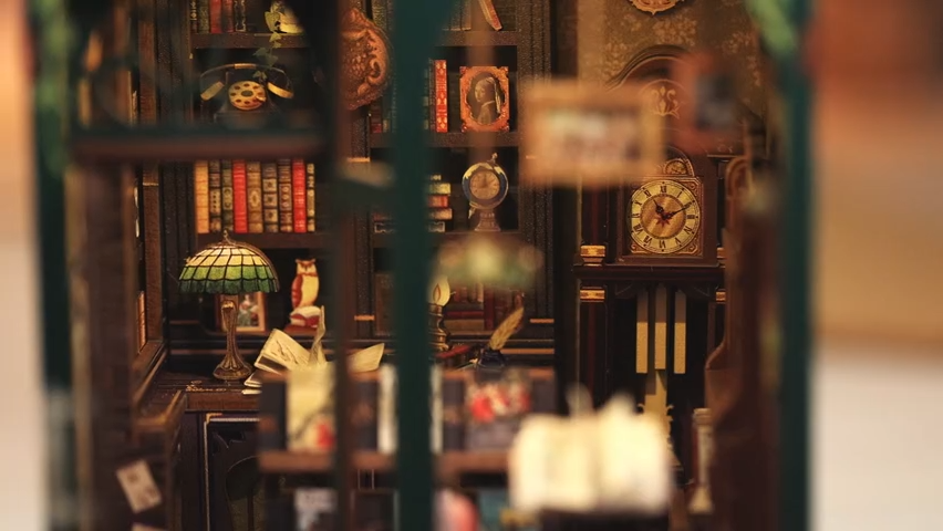 The Owl Bookstore - DIY Book Nook Kit