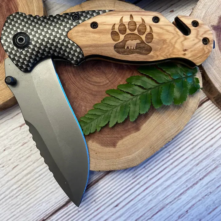 Bear Paw with Bear Silhouette Knife