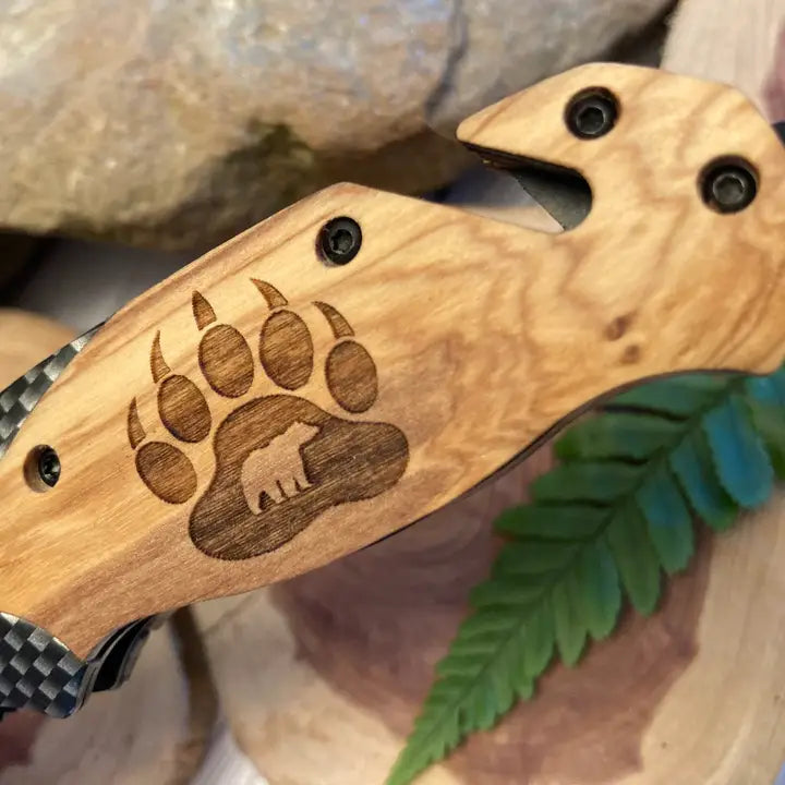 Bear Paw with Bear Silhouette Knife