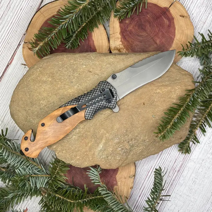 Bear with Mountains Knife